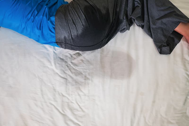 best way to remove urine stains on mattress